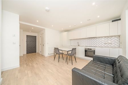 Greenleaf Walk, The Green Quarter, Southall, UB1 1FQ - Photo 2