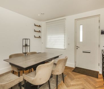 Terraced House to rent - Ravensdale Gardens, London, SE19 - Photo 3