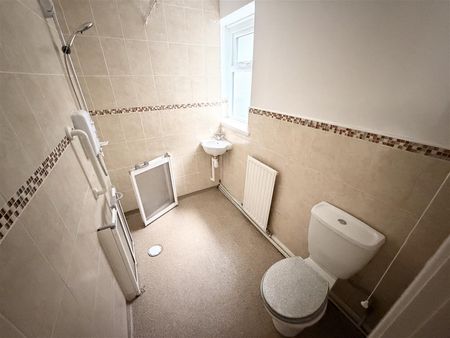 Flat For Rent Robert Street, Pontypridd - Photo 4