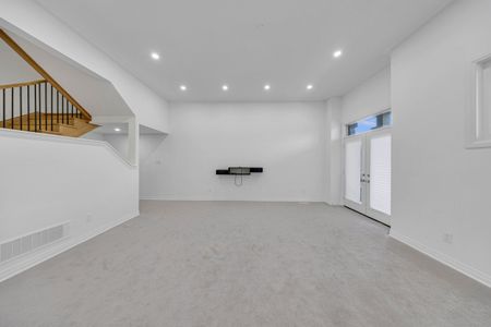 For Lease - 35 Clipper Lane, Clarington, Ontario - Photo 2