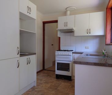 Spacious Family Home! - Photo 1