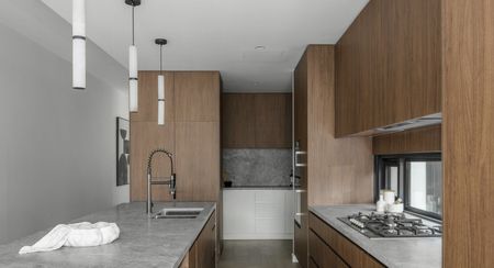 Contemporary Luxury in a Beautiful Leafy Setting - Photo 4