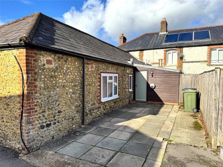 2 bedroom bungalow to rent - Photo 3