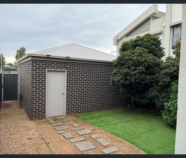 Location Location - Photo 3