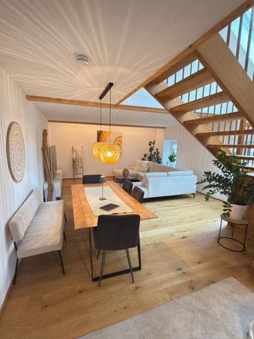 WOHNEN IN ABSOLUTER RUHELAGE: KERNSANIERTER VIERKANTHOF - Foto 5