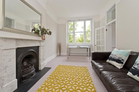 Earls Court Square, SW5 - Photo 3