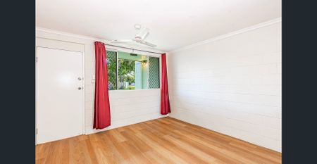 IDEAL UNIT GREAT LOCATION! - Photo 3