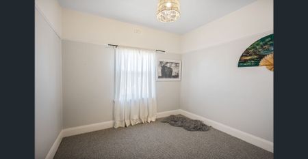 Spacious & Updated Home - Photo 4