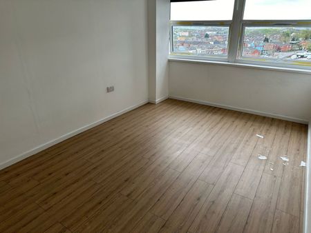 1 Bed Flat, Hawthorns Apartments, B66 - Photo 2