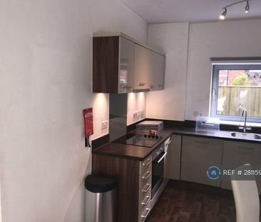2 bedroom flat to rent - Photo 5