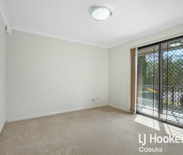 Modern and Convenient Home - Photo 2