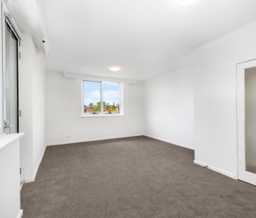 4/26 Loch Street, St Kilda West VIC 3182 - Apartment For Rent | Domain - Photo 3