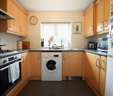 2 bedroom terraced house to rent - Photo 4
