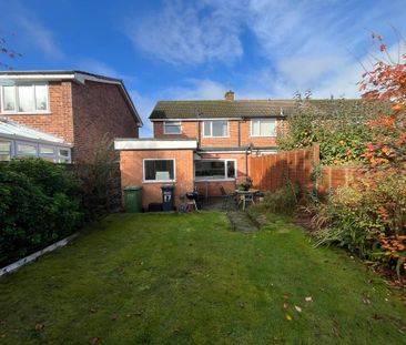 3 bedroom end of terrace house to rent - Photo 2