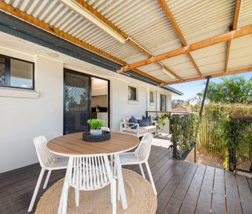 Modern Family Living with Room to Move - Photo 1