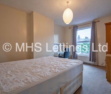 2 Bedroom Mid Terraced House for rent in Knowle Grove - Photo 5