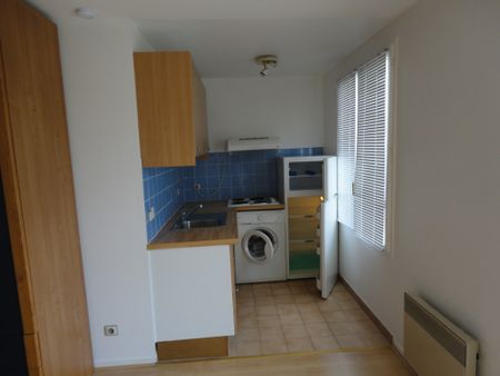 STUDIO GIF SUR YVETTE CHEVRY - Photo 3