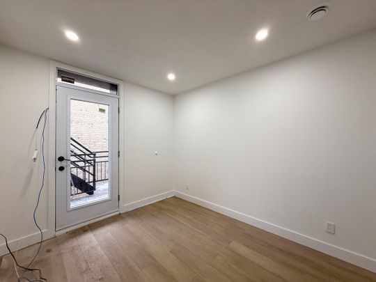 929 Rue de l'Église - Photo 1