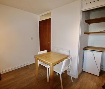 West Lee, Cowbridge Road East, Cardiff - Photo 3