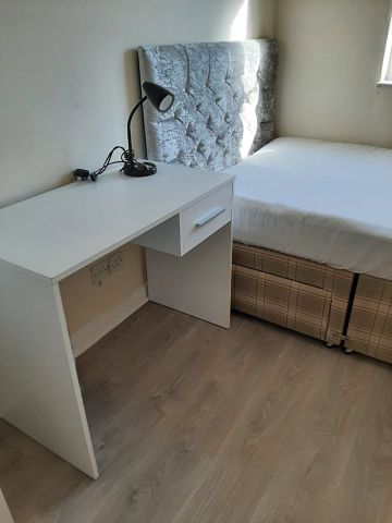 3 Bed Flat, Grovepark Gardens, G20 - Photo 3