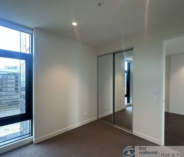Welcome to THE LONSDALE - Photo 2