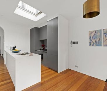 Stylish Urban Sanctuary in the hub of Alexandria, entry via Allen Lane - Photo 2