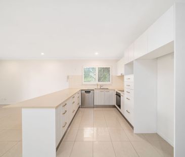 Top-Floor Living in a Boutique Complex – Walk to Scarborough Seasid... - Photo 2