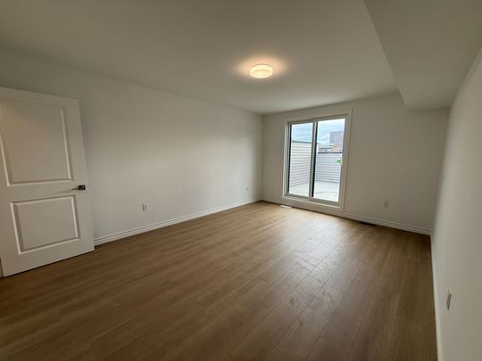 For Lease - 2 Slessor Boulevard Unit# 11, Grimsby, Ontario - Photo 1