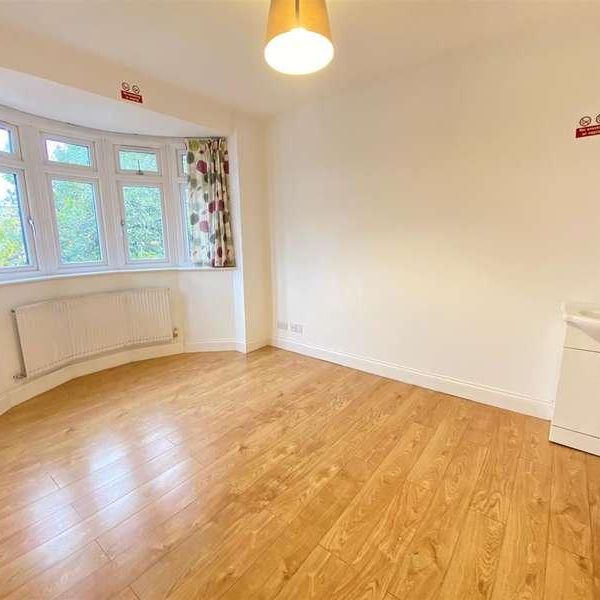 Uxbridge Road, Hanwell, UB1 - Photo 1