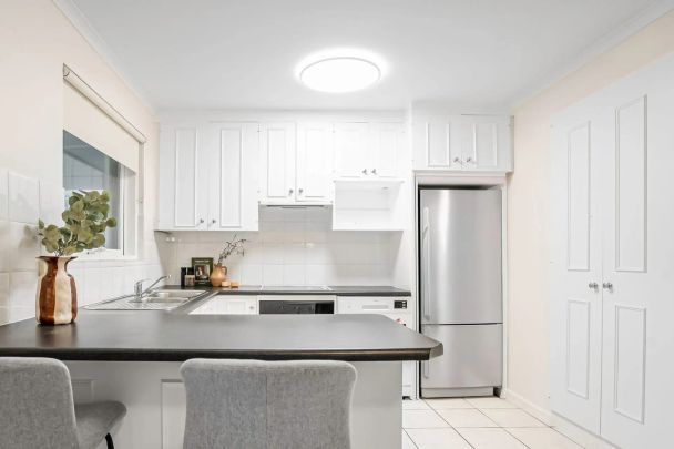 Spacious Family Home with Flexible Living & Outdoor Entertaining Please apply via Tenantoptions.com.au - Photo 1