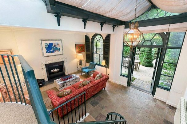 4 bedroom terraced house to rent - Photo 1