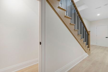 For Lease - 8915 Heritage Road Unit# Basement, Brampton, Ontario - Photo 2