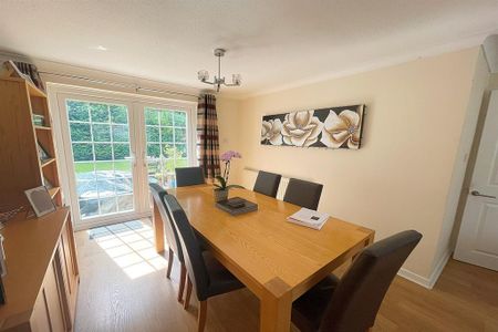 3 bedroom detached house to rent - Photo 3