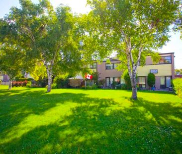 West Park Village Townhomes — Townhouse (3 bedroom) - 15 & 25 Blackfriar, 190 & 200 Kingsview, 65 & 75 Bridesburg Dr. - Photo 6