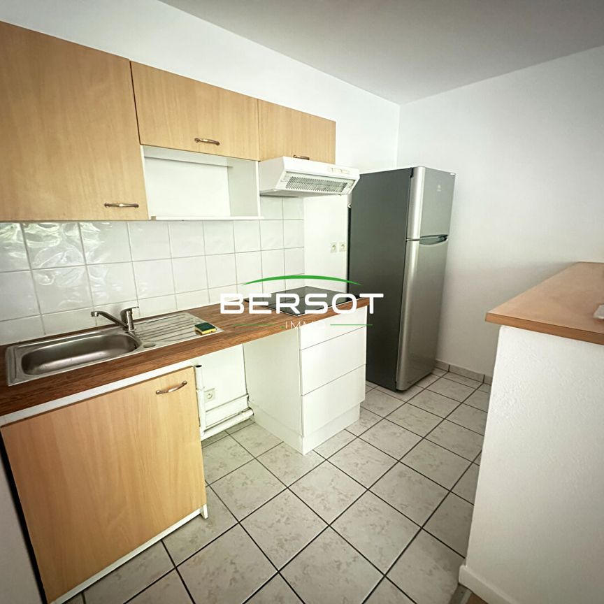 T2 avec parking et balcon - résidence avec piscine à Bregille - Photo 1