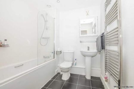 4 bedroom property to rent in London - Photo 5