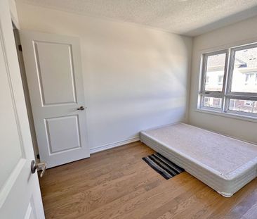 For Lease - 74 Chicago Lane, Markham, Ontario - Photo 2