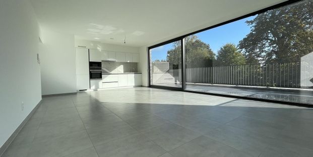 Appartement te huur in Nieuwerkerken voor € 1.150 met 2 slaapkamers - Photo 1