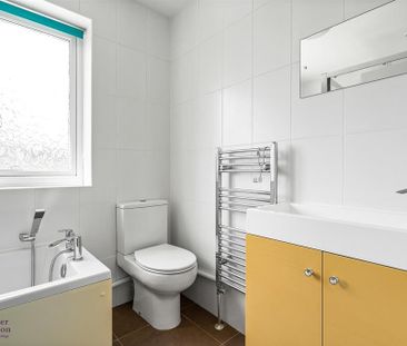 4 bedroom semi-detached house to rent - Photo 6