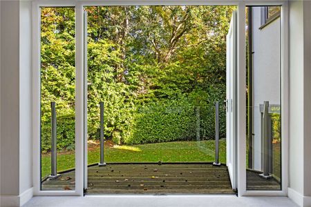 Exceptional contemporary home set within private gardens on one of Wilmslow's most prestigious roads - Photo 5