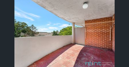 Three Bedroom Apartment - Photo 5