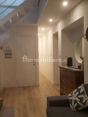 Quadrilocale ottimo stato, su più livelli, Centro, Aci Castello - Photo 4