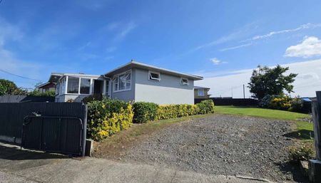 THREE BEDROOM HOME IN WAITARA - Photo 5