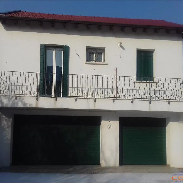 CASA VILA DE INCHIRIAT SATU MARE str BARBU DELAVRANCIA nr 8 - Photo 1