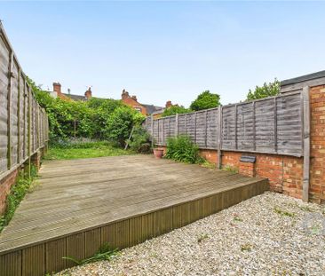 2 bedroom terraced house to rent - Photo 4