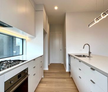 Stunning and Private! | FLARE REAL ESTATE - Photo 5