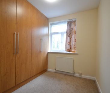3 bedroom Property to rent - Photo 5