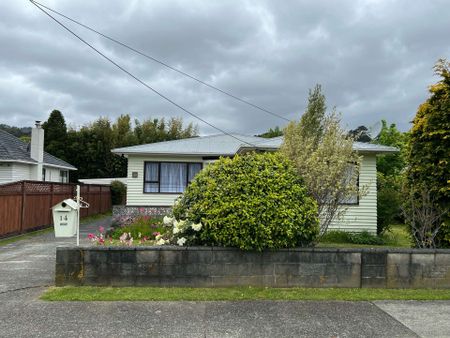 Wainuiomata 3 Bedrooms - Photo 2