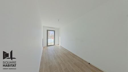 Location Appartement 4 pièces 93m² POITIERS 86000 - Photo 2