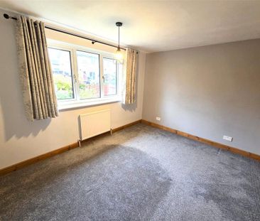 2 bedroom semi-detached house to rent - Photo 6